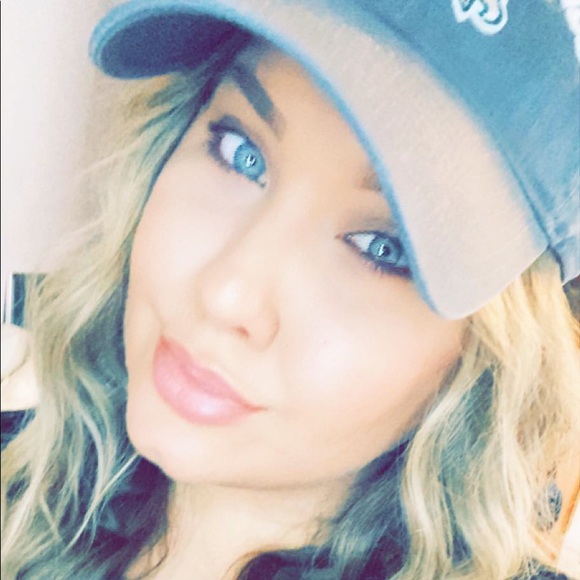 Meet your Posher, Katie - Picture 1 of 1